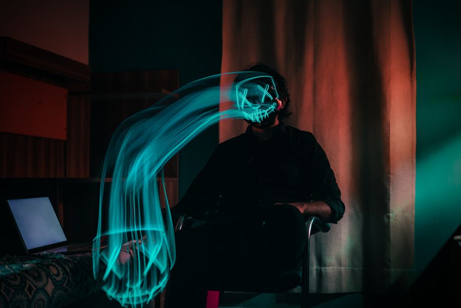 LED red light therapy mask
